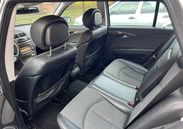 Mercedes-Benz Klasa E cena 26900 przebieg: 301400, rok produkcji 2008 z Bydgoszcz małe 29